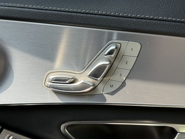 AMG、原版件、LED頭燈、一手車、電動記憶座椅、天窗、平把方向盤、AMG套件  第12張相片