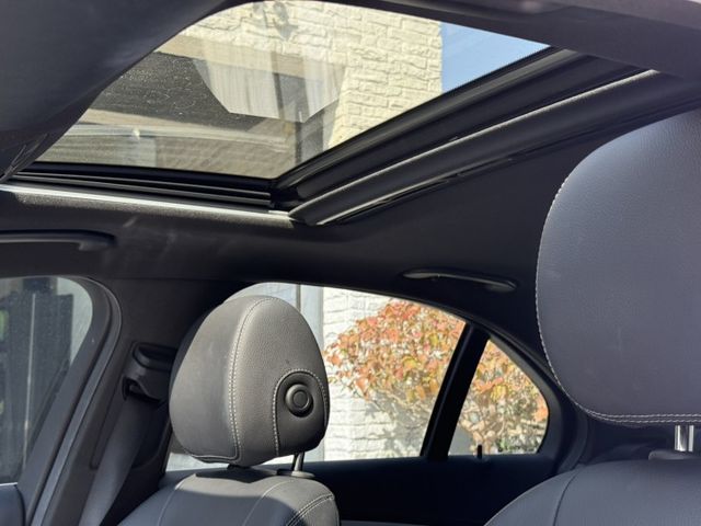 AMG、原版件、LED頭燈、一手車、電動記憶座椅、天窗、平把方向盤、AMG套件  第13張相片