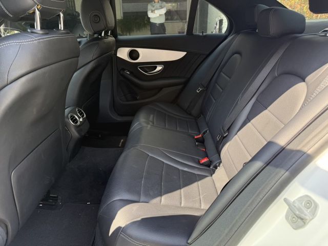 AMG、原版件、LED頭燈、一手車、電動記憶座椅、天窗、平把方向盤、AMG套件  第14張相片