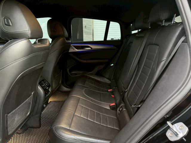 30i、M版、HUD抬頭、HK音響、盲點、電尾門、360環景、ACC跟車、LED頭燈、電動椅  第16張相片