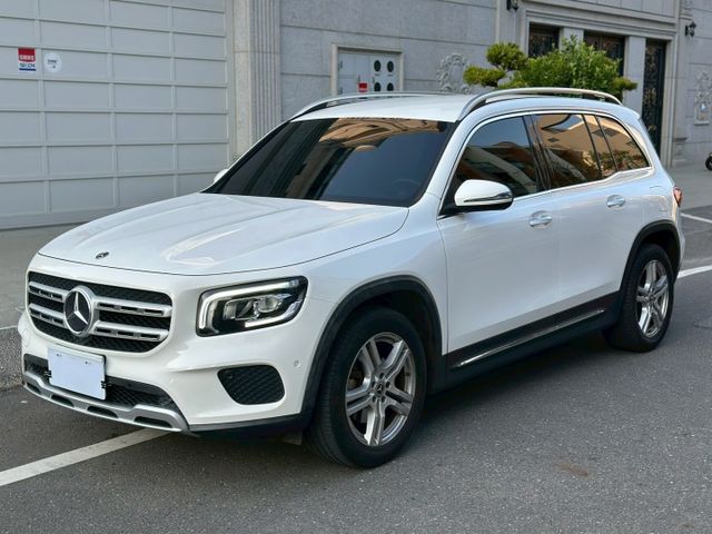 原版件、iKEY、摸門、盲點、氣氛燈、雙電動記憶座椅、LED頭燈、電尾門  第2張相片