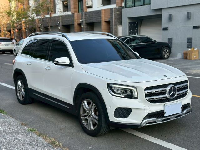 原版件、iKEY、摸門、盲點、氣氛燈、雙電動記憶座椅、LED頭燈、電尾門  第4張相片