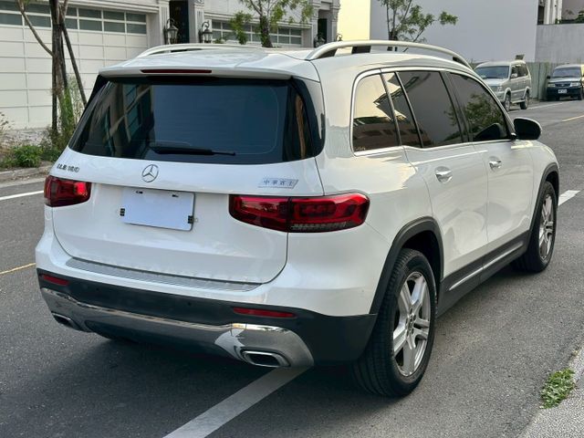 原版件、iKEY、摸門、盲點、氣氛燈、雙電動記憶座椅、LED頭燈、電尾門  第5張相片