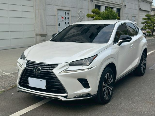 雙電動椅、電尾門、360環景、ACC跟車、車道偏移、LED頭燈、盲點、免鑰匙、摸門  第1張相片