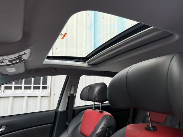 SPORT版本、原版件、天窗、恆溫、抬顯、免鑰匙、摸門  第9張相片