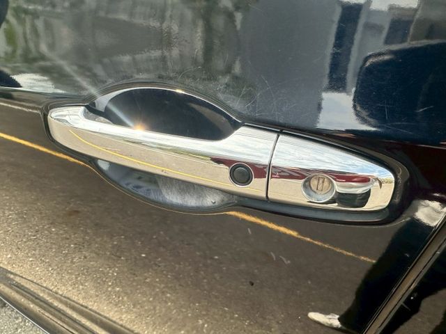 APEX版本、天窗、LED頭燈、盲點、電動椅、免鑰匙、摸門、雙電滑門  第15張相片