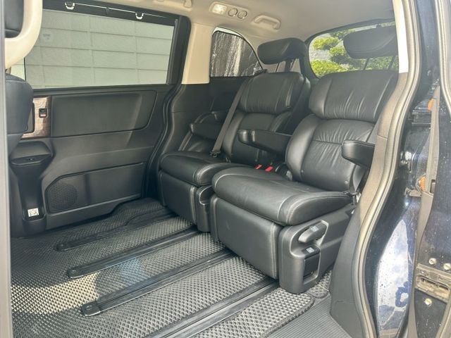 APEX版本、天窗、LED頭燈、盲點、電動椅、免鑰匙、摸門、雙電滑門  第19張相片