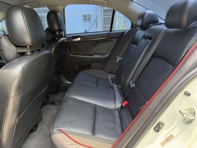 原版件、鯊魚頭、大尾翼、安卓機、輪框、排氣管  第7張相片