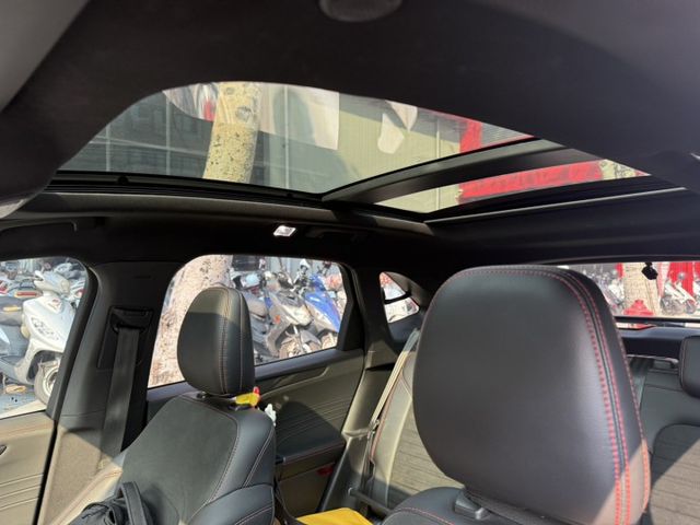 原版件、4WD、ST-LINE、360環景、全景天窗、BO音響、電動椅、電尾門、盲點  第11張相片