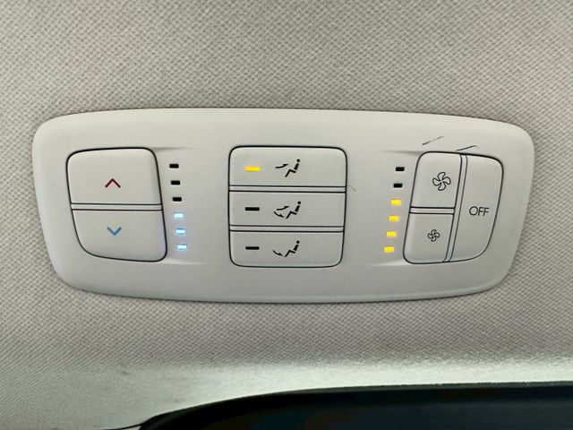 原版件、GLD-B、雙電滑門、ACC跟車  第15張相片