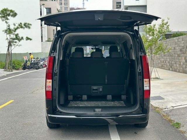 原版件、GLD-B、雙電滑門、ACC跟車  第19張相片