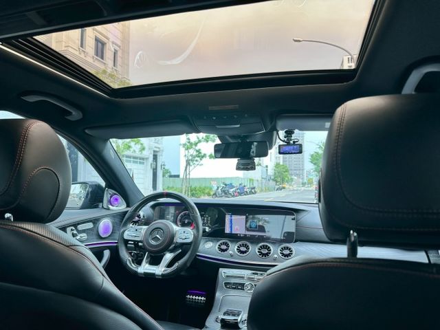 E43、原版件、KN高流量 直通當派+VVS中尾含閥門、808正AMG碳纖維方向盤、渦輪出風口+旋轉高音、刷63儀錶  第9張相片