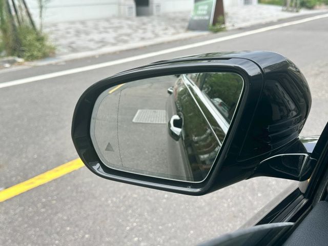 E43、原版件、KN高流量 直通當派+VVS中尾含閥門、808正AMG碳纖維方向盤、渦輪出風口+旋轉高音、刷63儀錶  第12張相片