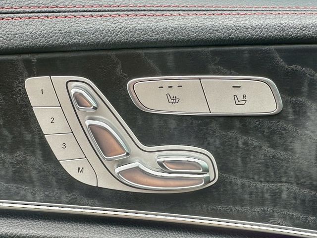 E43、原版件、KN高流量 直通當派+VVS中尾含閥門、808正AMG碳纖維方向盤、渦輪出風口+旋轉高音、刷63儀錶  第14張相片