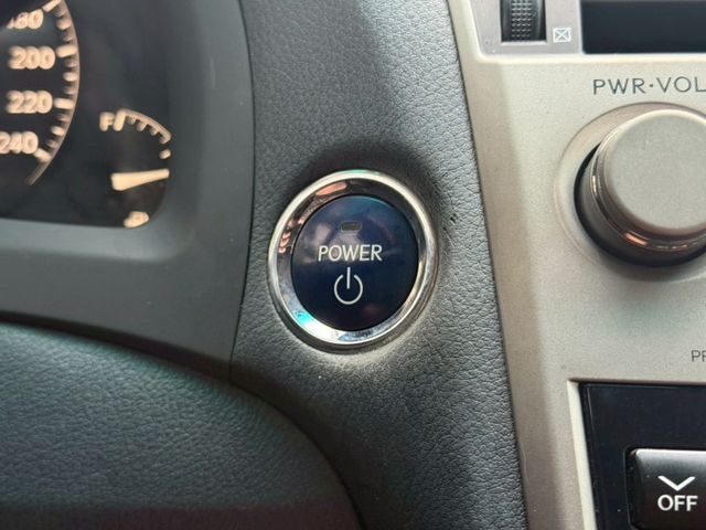 全景天窗、電動椅、冷熱通風椅、LED頭燈、抬頭顯示器、電尾門、摸門、免鑰匙、  第11張相片