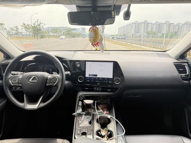 原版件、NX200、豪華版、電動椅、電尾門、360環景、ACC跟車、車道偏移、盲點、恆溫  第7張相片