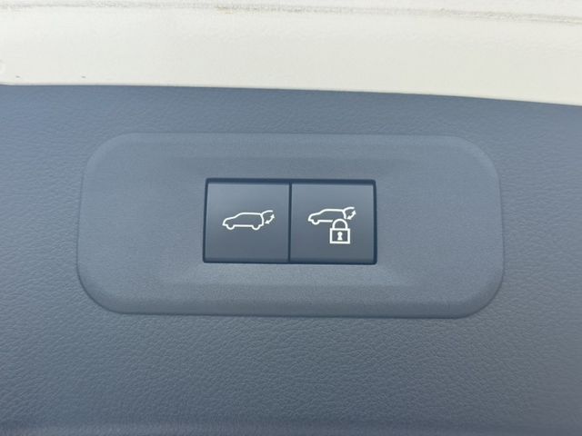 原版件、NX200、豪華版、電動椅、電尾門、360環景、ACC跟車、車道偏移、盲點、恆溫  第16張相片
