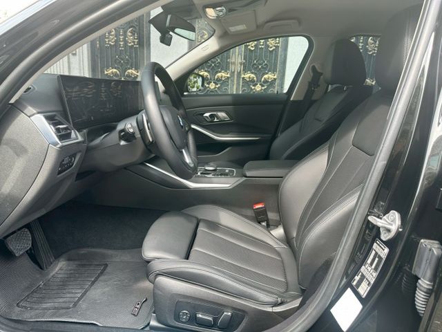 iD8、5AU、抬頭顯示、一手車、原廠保固中、氣氛燈、電尾門、360環景、盲點  第15張相片