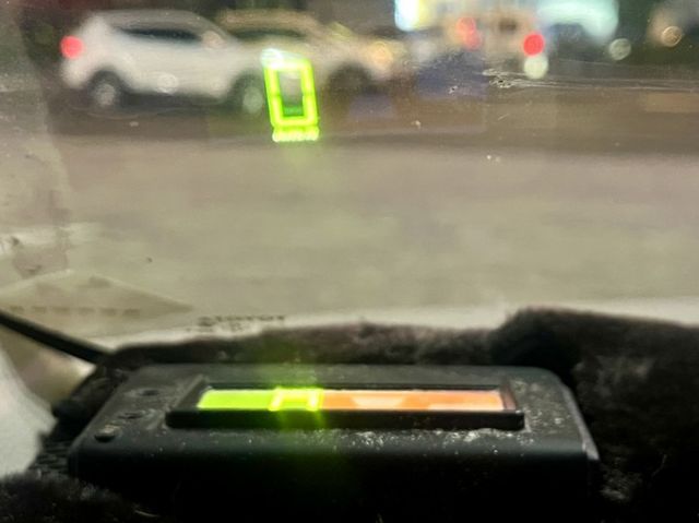 原版件、免鑰匙、摸門、盲點、恆溫、ACC跟車、車道偏移、抬頭顯示器、  第14張相片