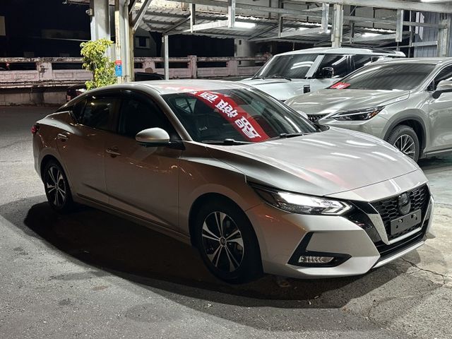 原版件、360環景、LED頭燈、盲點、摸門、免鑰匙  第5張相片