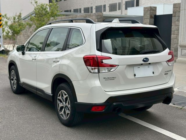 i-L ES版本、ACC跟車、車道偏移、LED頭燈、4WD、360環景、電動記憶座椅  第7張相片