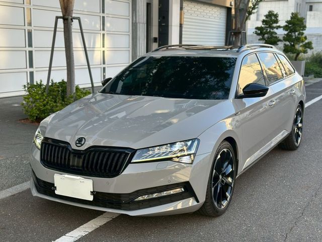 ACC跟車、車道偏移、電尾門、LED頭燈、全景天窗、分區溫控、電動記憶座椅  第1張相片