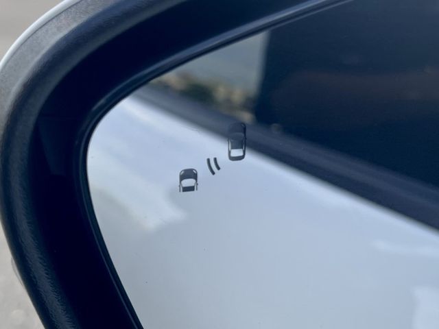 原版件、4WD、ST-LINE、360環景、全景天窗、BO音響、電動椅、電尾門、盲點  第20張相片