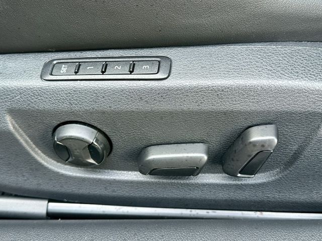 4*4、ACC跟車、車道偏移、電尾門、LED頭燈、全景天窗、分區溫控、電動記憶座椅  第11張相片