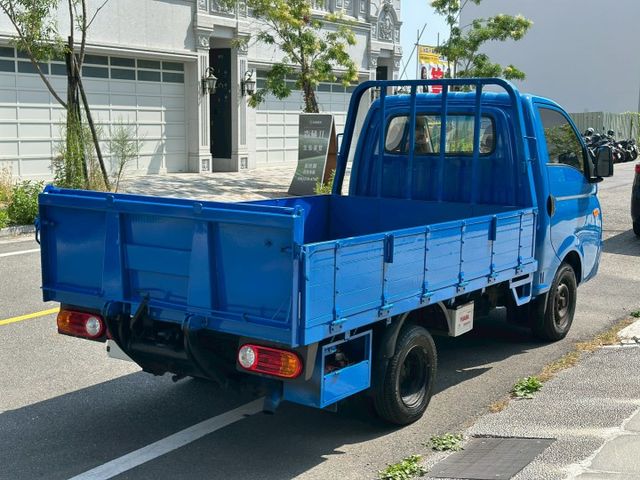 2片式升降尾門  第6張相片