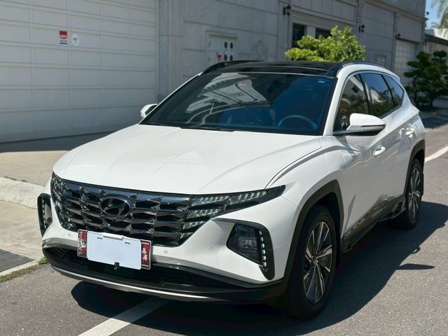 GLT-C款、原版件、電尾門、360環景、冷熱通風電動椅、盲點偵測、全景天窗、BOSS音響  第2張相片