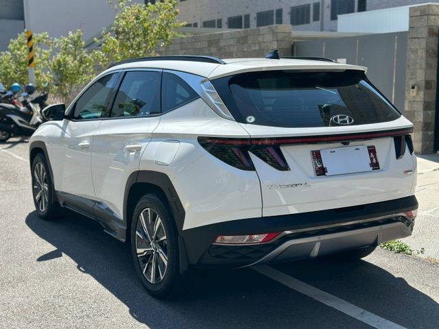 GLT-C款、原版件、電尾門、360環景、冷熱通風電動椅、盲點偵測、全景天窗、BOSS音響  第6張相片