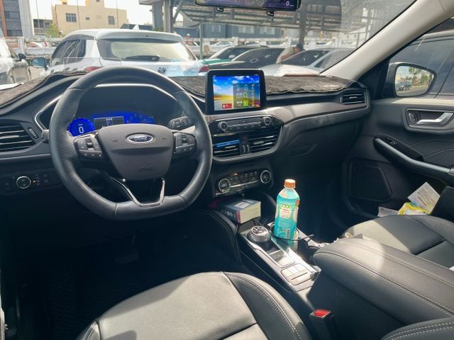 原版件、旗艦X版、ACC跟車、全景天窗、B&O音響、電動尾門、抬頭顯示器、360環景、電動座椅  第5張相片