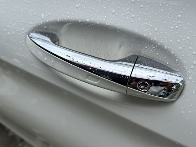 原版件、C300、AMG、抬頭顯示器、安卓機、柏林之音、全景天窗、盲點、摸門、免鑰匙、4WD  第11張相片