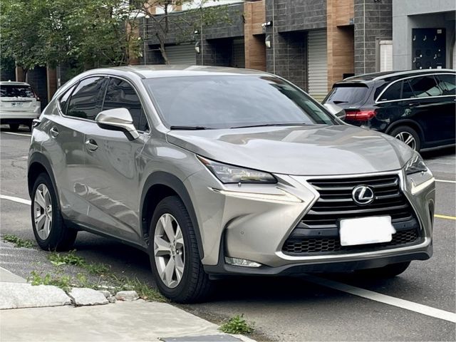 原版件、可找4本、車輛狀況良好、電池保固中、跑長途、冷熱通風椅、電尾門、電動椅、摸門、免鑰匙  第4張相片