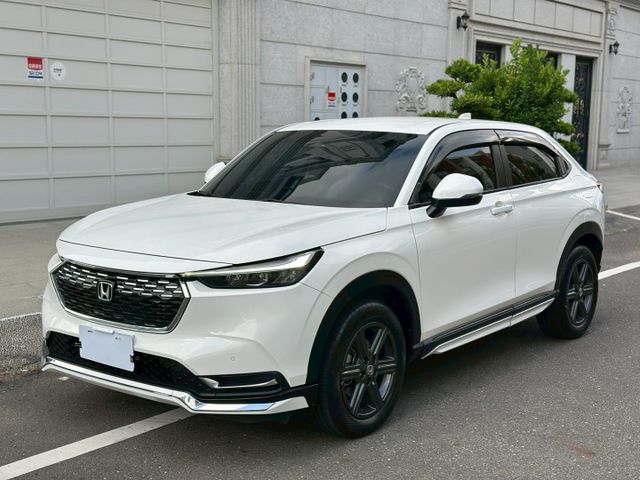 原版件、P版、LED頭燈、ACC跟車、車道偏移、雙區恆溫、電尾門  第2張相片