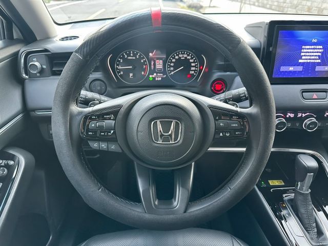 原版件、P版、LED頭燈、ACC跟車、車道偏移、雙區恆溫、電尾門  第11張相片