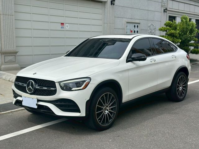 原版件、一手車、23P、AMG、夜色套件、柏林音響、黑岑木飾板、多光束頭燈、天窗、20吋AMG鋁圈、無線充電  第2張相片