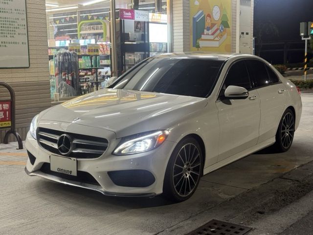 C300、AMG、柏林之音、全景天窗、黑岑木飾板、摸門、免鑰匙、盲點、魚眼頭燈、安卓機  第1張相片