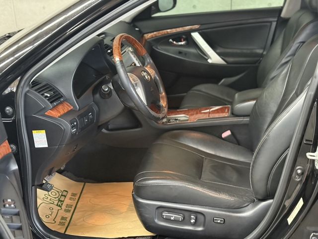 TOYOTA豐田 CAMRY  第4張相片
