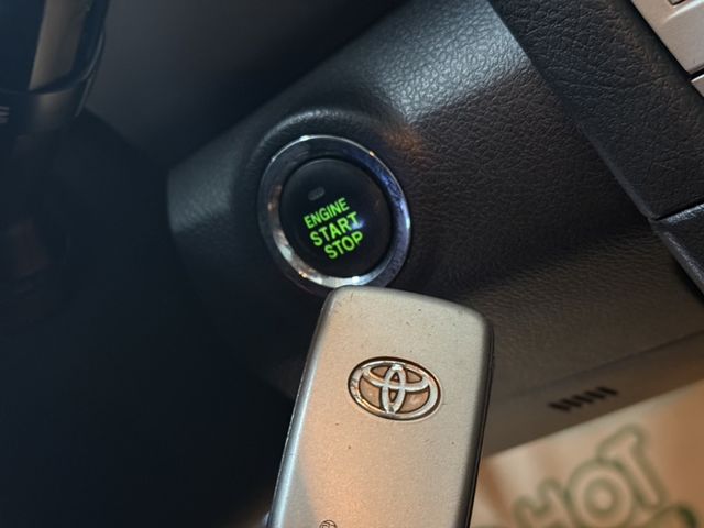 TOYOTA豐田 CAMRY  第9張相片