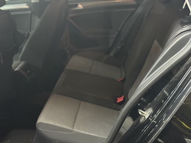 VOLKSWAGEN福斯 GOLF  第4張相片