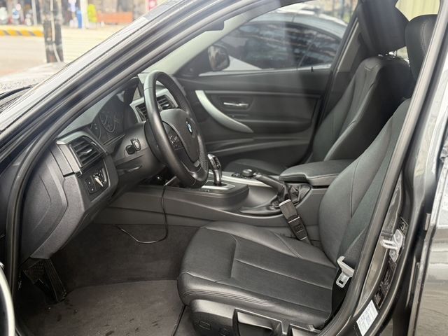 BMW寶馬 316I  第6張相片