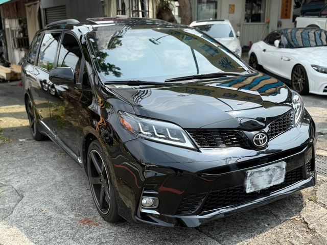 TOYOTA豐田 SIENNA  第3張相片