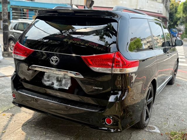 TOYOTA豐田 SIENNA  第4張相片
