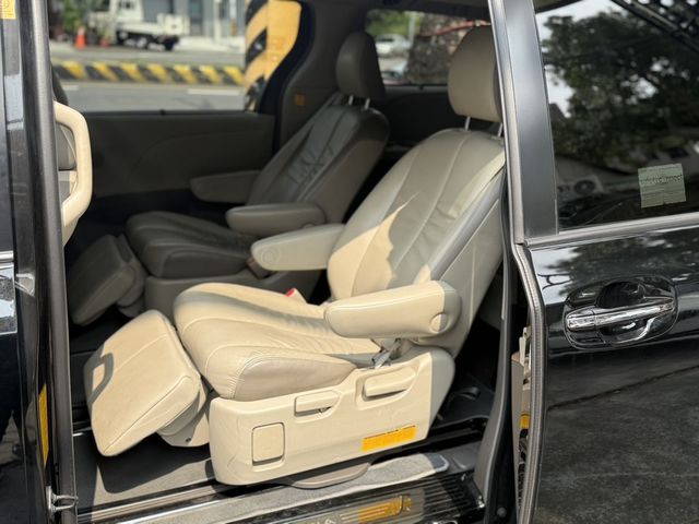 TOYOTA豐田 SIENNA  第6張相片