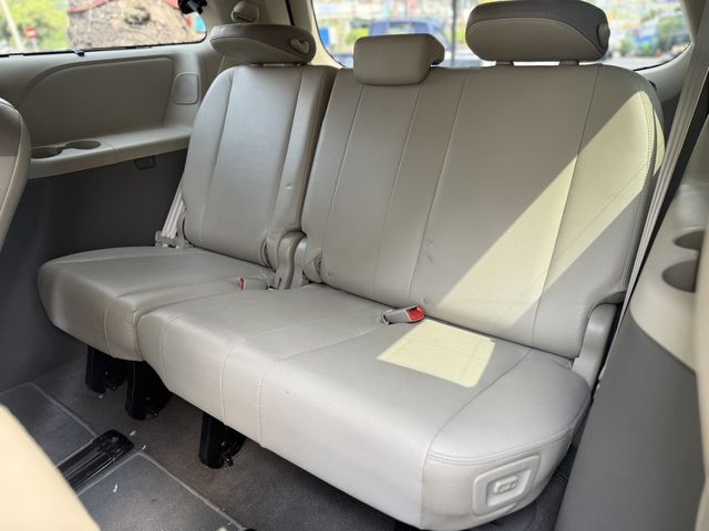 TOYOTA豐田 SIENNA  第7張相片
