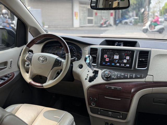 TOYOTA豐田 SIENNA  第11張相片