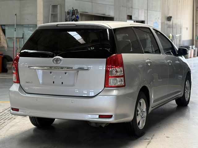TOYOTA豐田 WISH  第4張相片