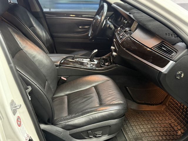 BMW寶馬 520I  第8張相片
