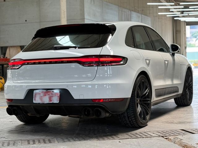 PORSCHE保時捷 MACAN  第4張相片